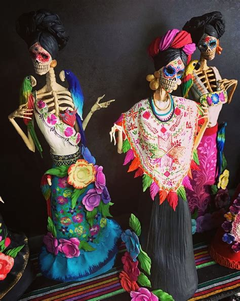 Catrinas De Capula Michoacán Dia De Muertos Catrinas Dia De Muertos