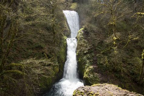 Why Bridal Veil Falls Is One Of Oregons Best Gorge Waterfalls