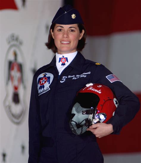 A Life In Flight For First Woman Thunderbirds Pilot Us Air Force