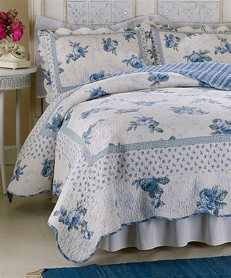 Pem America Blue Floral Toile Quilt Декор спальни Декоративные