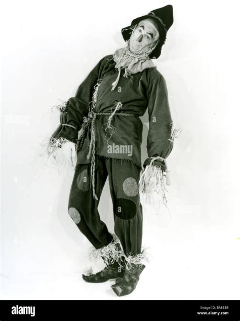 The Wizard Of Oz Mgm Film With Ray Bolger As The Scarecrow Stock Photo Alamy