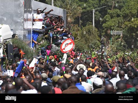 nairobi kenya 30th jan 2018 supporters of opposition leader raila odinga gather at uhuru