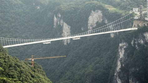 China S Record Breaking Glass Bridge Closes CNN