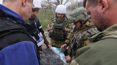 Ukraine Conflict Un Officer Captured By Donetsk Rebels Bbc News