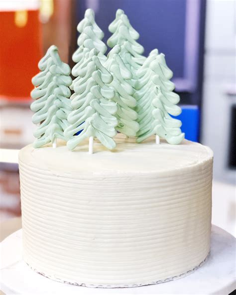 Simple And Cute Christmas Cake Decorating Ideas