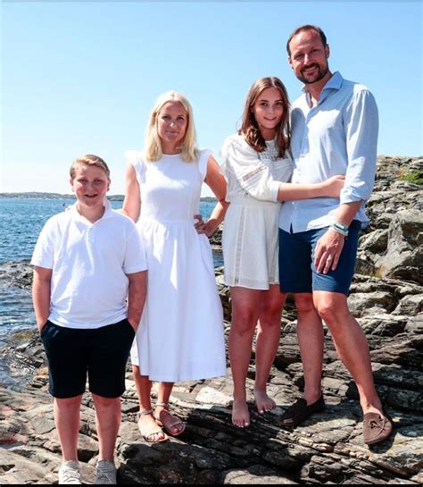 Dat heeft buckingham palace zaterdag bekendgemaakt. Pin de Jolanda Olie en koninklijk huis Noorwegen (con ...