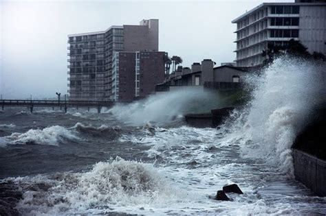 Hurricane Hals Storm Surge Blog Alex Pics From Corpus Christi