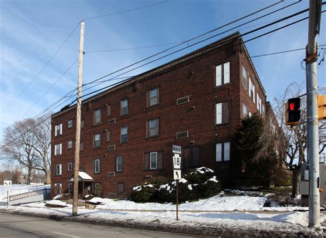 5 E Wallace Ave, New Castle, PA 16101 Apartments - New Castle, PA