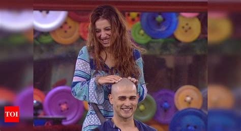 Bigg Boss 11 Priyank Sharma Shaves Off His Head To Save Hiten From Nominations Times Of India