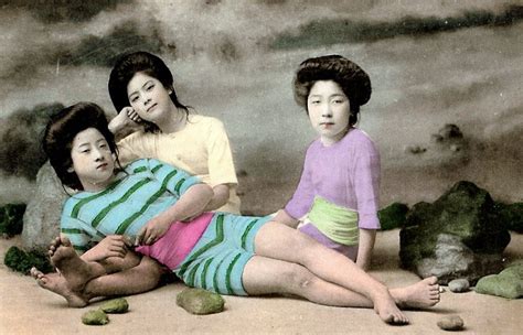 Meiji Era Geishas As Bathing Beauties C1900 Retronaut 水着 写真