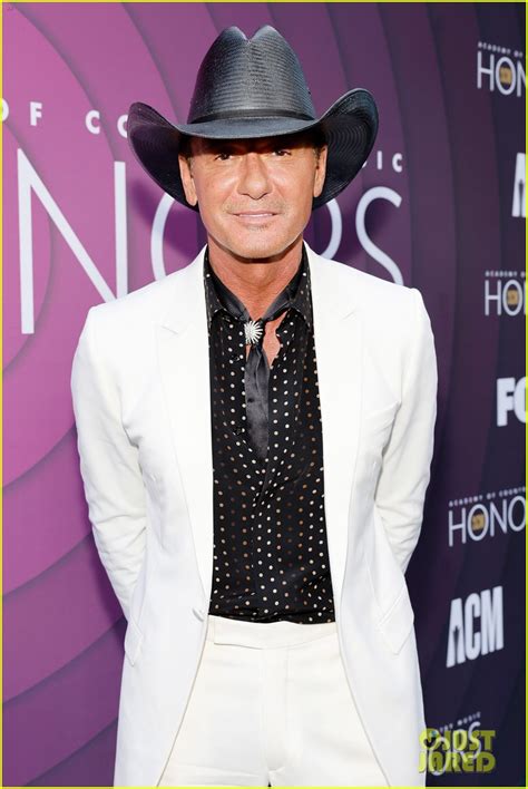 Photo Tim Mcgraw Faith Hill Two Daughters Acm Honors Event Photo