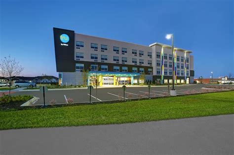 Tru Indoor Pool Hotels In Wisconsin Usa Find Hotels Hilton