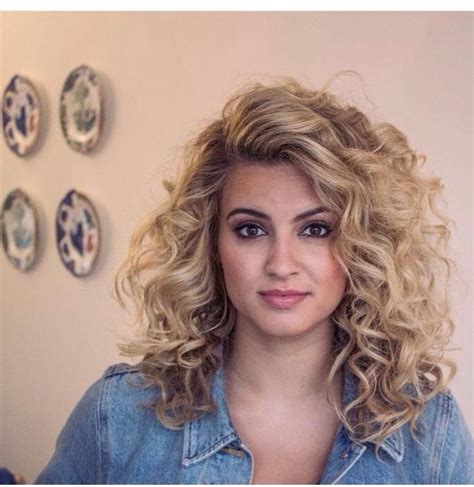 Crazy Curly Hair Long Curly Hair Tori Kelly Hair Curled Hairstyles