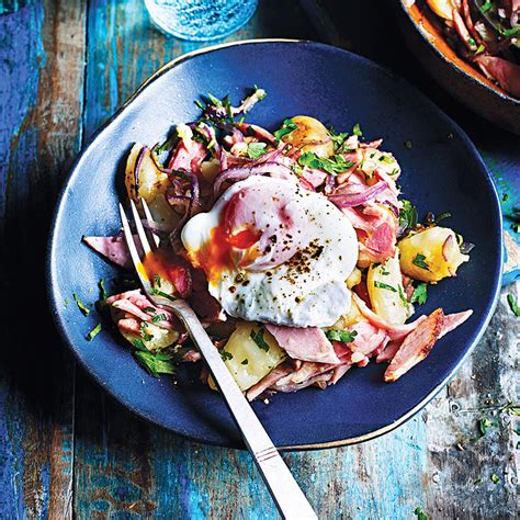 Ham And Potato Hash With Poached Eggs Healthy Recipe Ww Uk