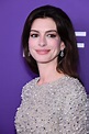 Anne Hathaway compie 40 anni: l'evoluzione di stile dal Diavolo Veste ...