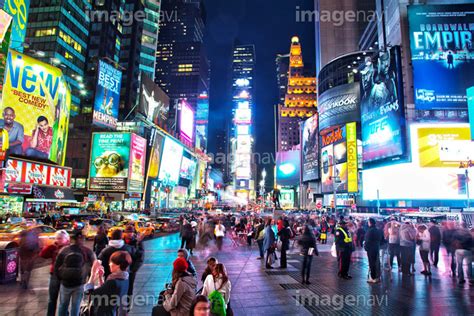 【ニューヨークのタイムズスクエア 光跡 ネオンサイン 北アメリカ 夜】の画像素材(58158540) | 写真素材ならイメージナビ