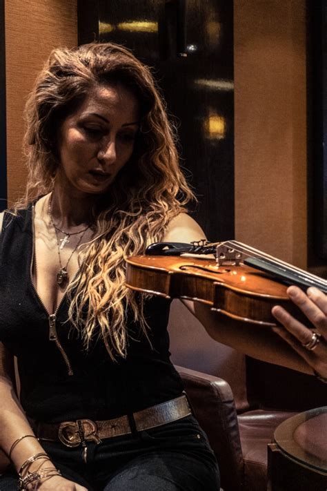 Hire Bernadett Nyari Violinist In Hollywood Florida