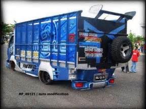 Dump truck dump truk atau di indonesia dikenal dengan sebutan dam truk adalah kendaraan angkut dengan ukuran dan daya kekuatan mesin yang besar istilah sederhananya adalah truk besar. modifikasi truck canter indonesia