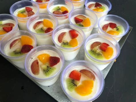 Anda bisa mencoba resep puding cup untuk dijual. 25+ Inspirasi Keren Puding Buah Cup - Alexandra Gardea