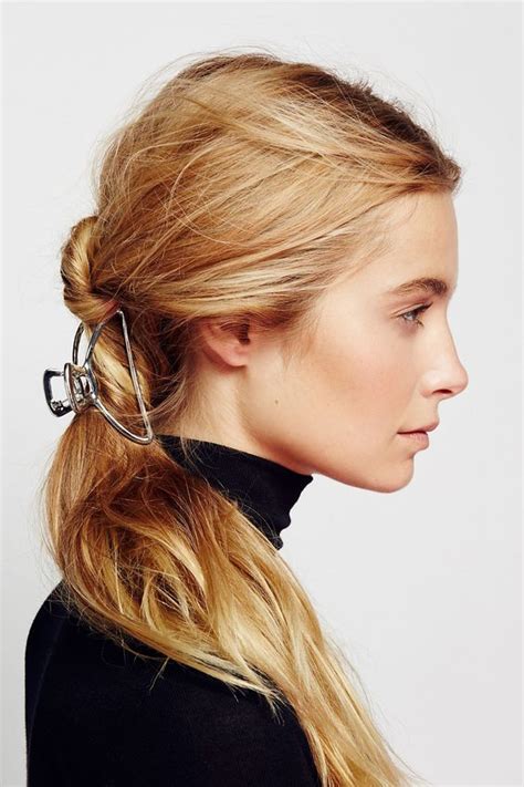 40 Stunning Claw Clip Hairstyles To Freshen Up Your Look