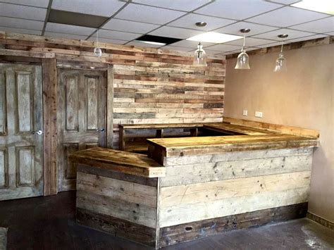 Build your own backyard bar. Build Your Own Pallet Bar | 101 Pallets
