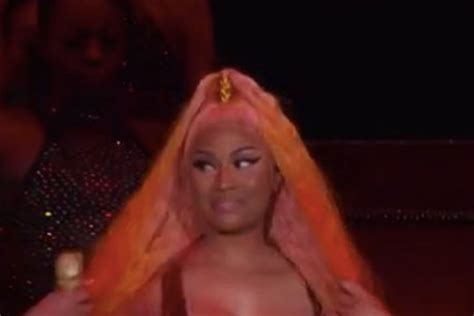 Nicki Minaj Suffers Wardrobe Malfunction At Made In America Fest Xxl