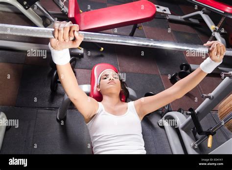 1 Indian Lady Gym Body Building Stock Photo Alamy