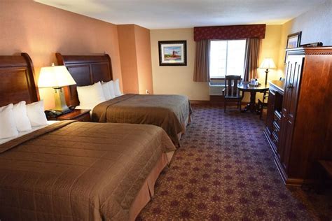 Hamilton Inn Select Beachfront Mackinaw City