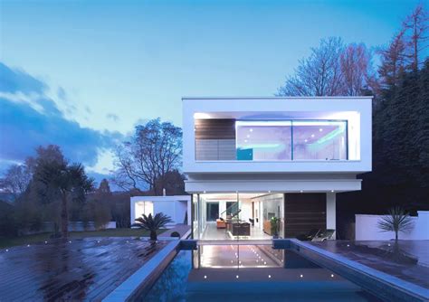 Ultra Modern Villa Design White Lodge England