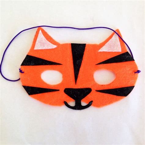 Heres How To Make A Cheap And Easy Tiger Mask From Felt No Sewing