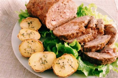 Date uno sguardo alla video ricetta e provate a prepararlo. Polpettone al forno: la ricetta per fare un polpettone ...