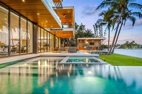 Airbnb Mansions In Miami Luxury Villa Vacation Rentals In Fl