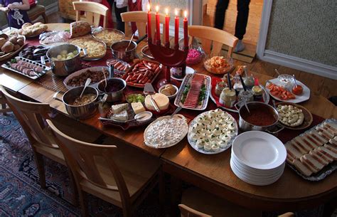 What russians eat on christmas eve. Sweden from 10 Traditional Christmas Foods From Around the ...
