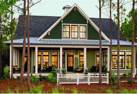 Get exterior design ideas for your modern house elevation with our 50 unique modern house facades. Pin by Aiyana Green on Tyler Creek Siding | Southern house ...