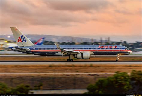 American Airlines 757 Old Livery Features Infinite Flight Community
