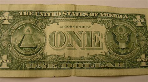 That Creepy Eye On The Back Of The Dollar Bill Explained Marketplace