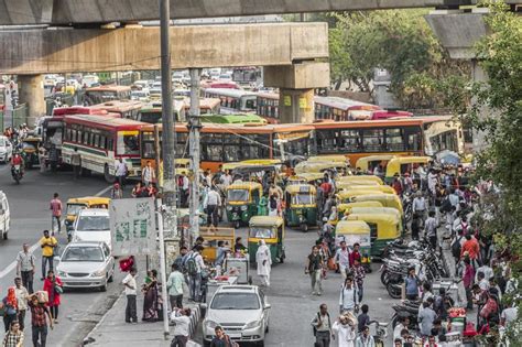 Big Traffic Tuktuks Buses And People New Delhi Delhi India Editorial