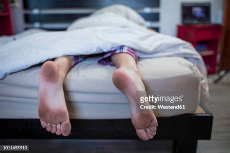 Sleep Feet Bed Photos And Premium High Res Pictures Getty Images