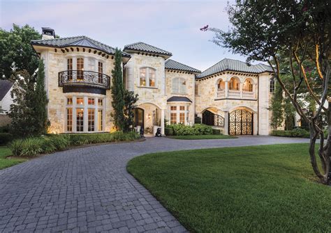 As architectures ideas have never failed to amaze the audience in terms of design ideas based on architecture, here we are, with our latest post on home exterior design. 30 Classy Mediterranean House Exterior Design Ideas #18142 ...