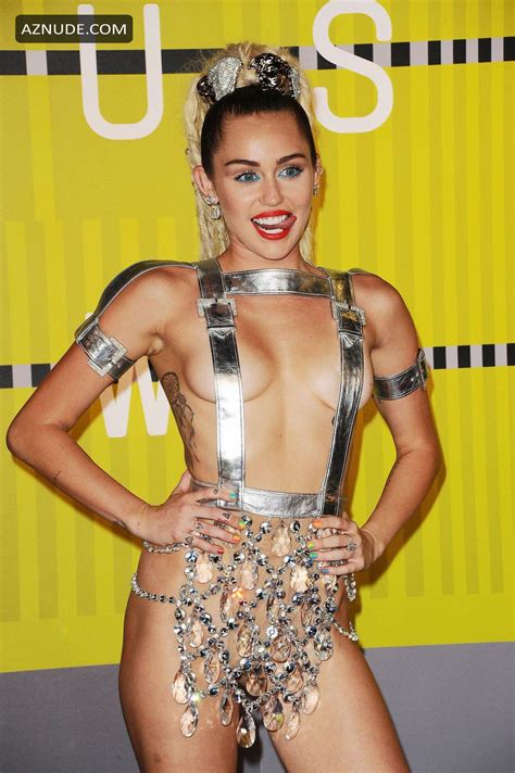 Miley Cyrus Sexy In Mtv Video Music Awards Microsoft Theater In Los