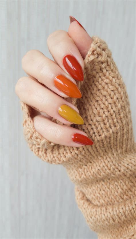 13 Cute Fall Nail Design Ideas For 2022