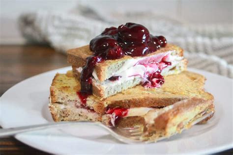 Transfer french toast to oven and bake for 8 minutes. Stuffed French Toast