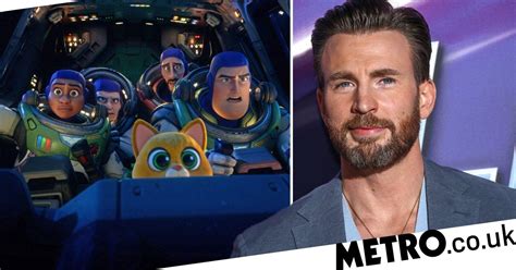 Lightyear Chris Evans Slams Idiot Critics Of Same Sex Kiss In Pixar