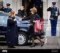 La Haya, Países Bajos. 23 de abril, 2013. La Reina Beatriz (posterior ...