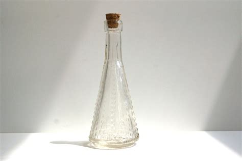 Decorative Clear Glass Bottle With Cork Pyramid