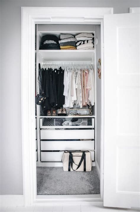 35 Efficient Ways To Organize Small Closet Apartment Closet