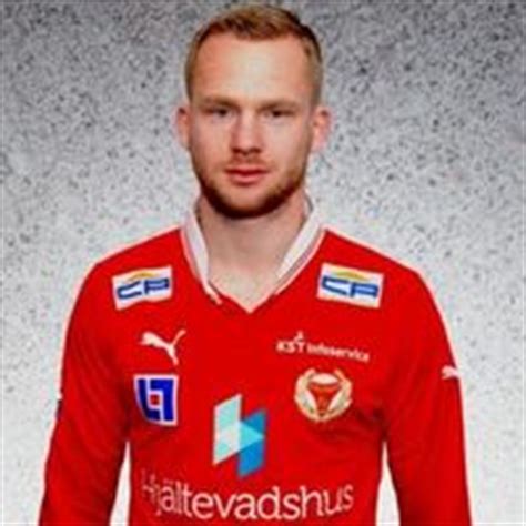 The squad overview lists all player stats for a selected season. Kalmar FF | Melvin Platje | Guldfemman - Ditt Lokala Drömlag