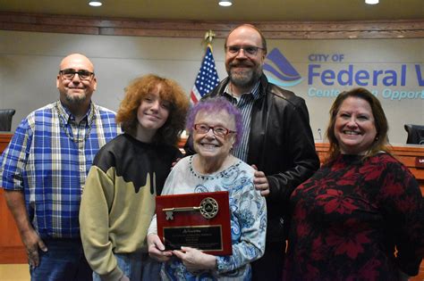 Federal Way City Council honors Hope Elder, finishes last meeting of