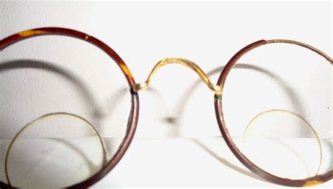 Antique Windsor Round Bifocal Glasses In Their Original Case Mullard