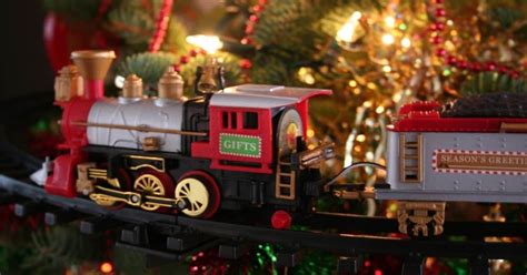 The Best Christmas Tree Train Set For Under Your Tree Our Top 10 Sets